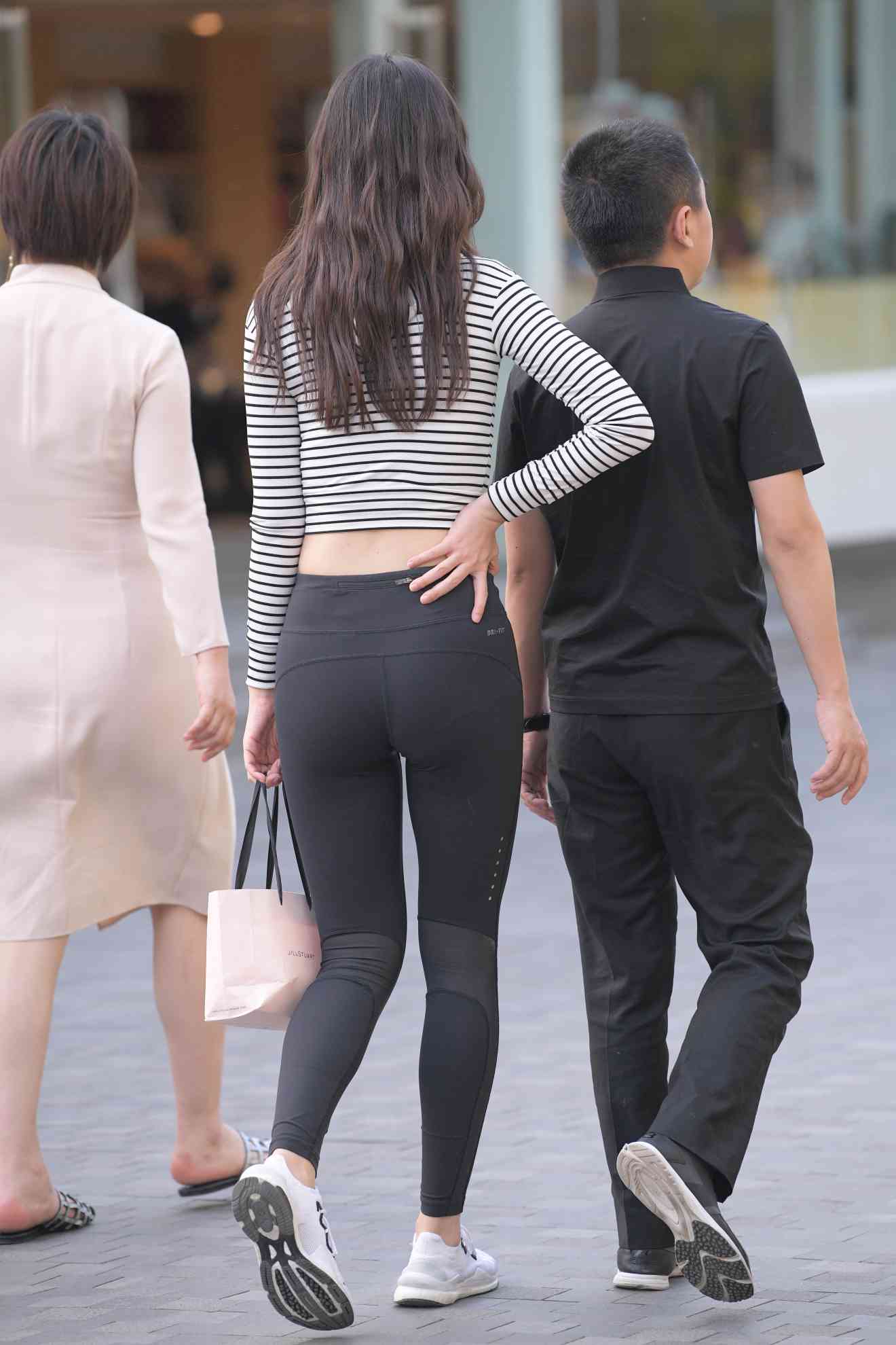 图片[3]-【免费】逛街的瑜伽裤女人【23P】04033-无忧兔兔