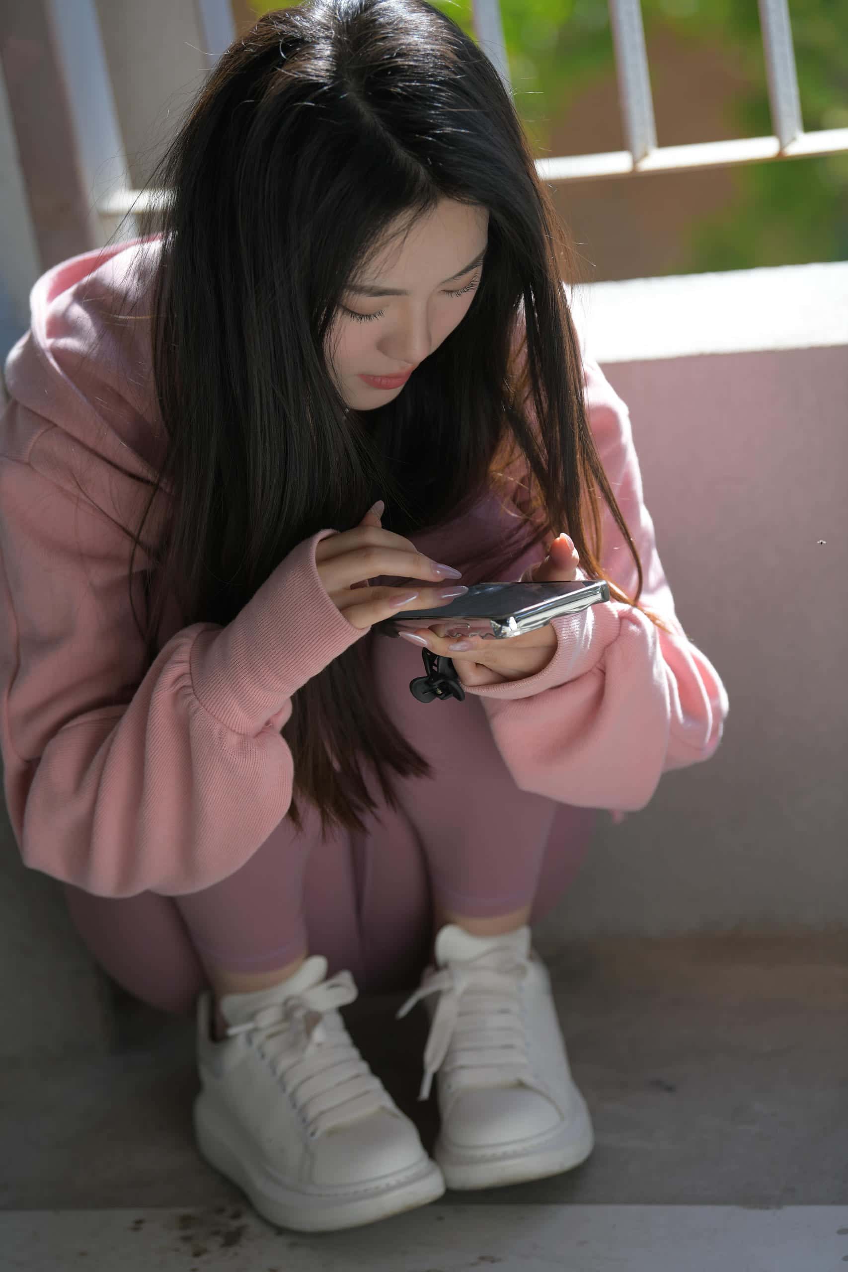 图片[4]-在外面拍照的粉色系女孩【653P】J6238-无忧兔兔