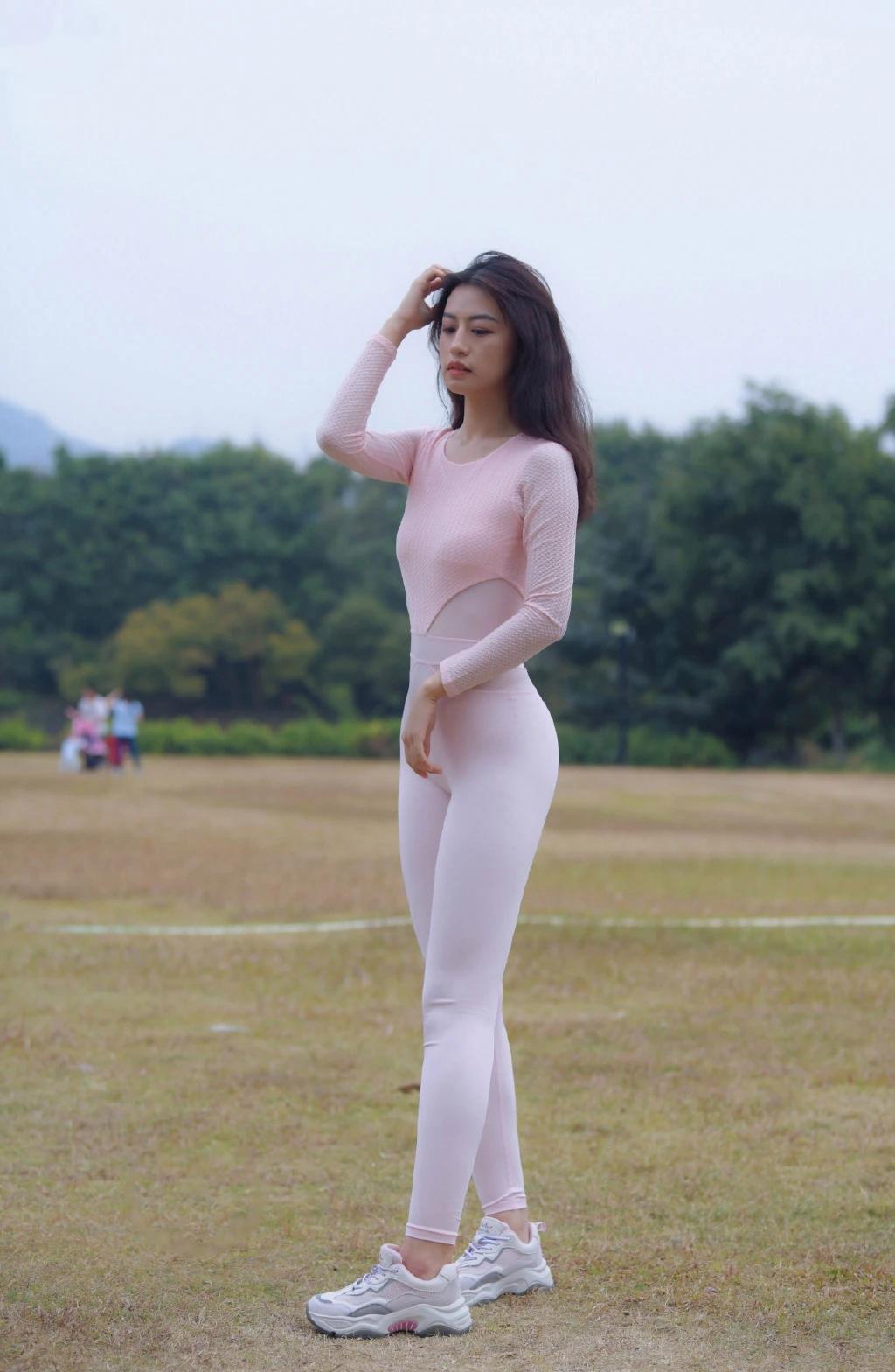 图片[1]-柔情似水的瑜伽裤姑娘 J1429 291P1V-14.6GB-无忧兔兔