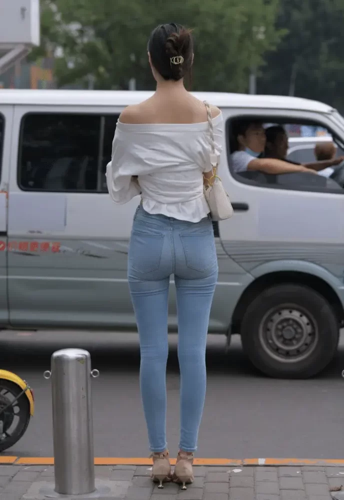 紧身牛仔裤优雅小女人J2238 322P1V-14.1GB-无忧兔兔