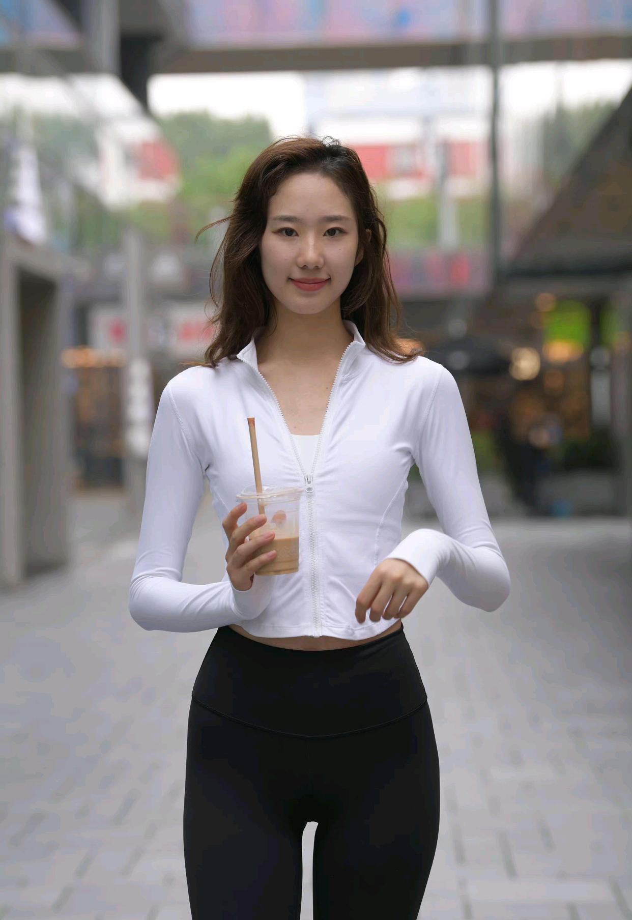 图片[2]-像刘亦菲的黑色瑜伽裤女孩J2237 340P1V-14.8GB-无忧兔兔
