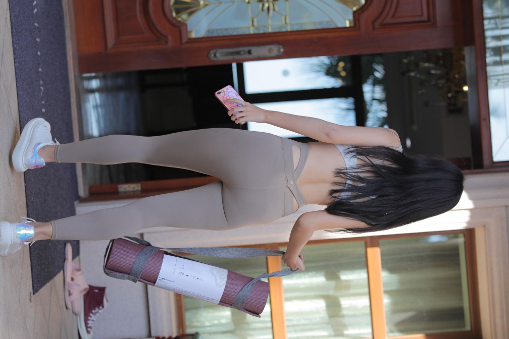 图片[5]-灰色瑜伽裤温柔的女孩【369P】00058-无忧兔兔