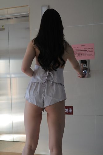 图片[4]-非常有女人味的热裤姑娘【228P】0007-无忧兔兔