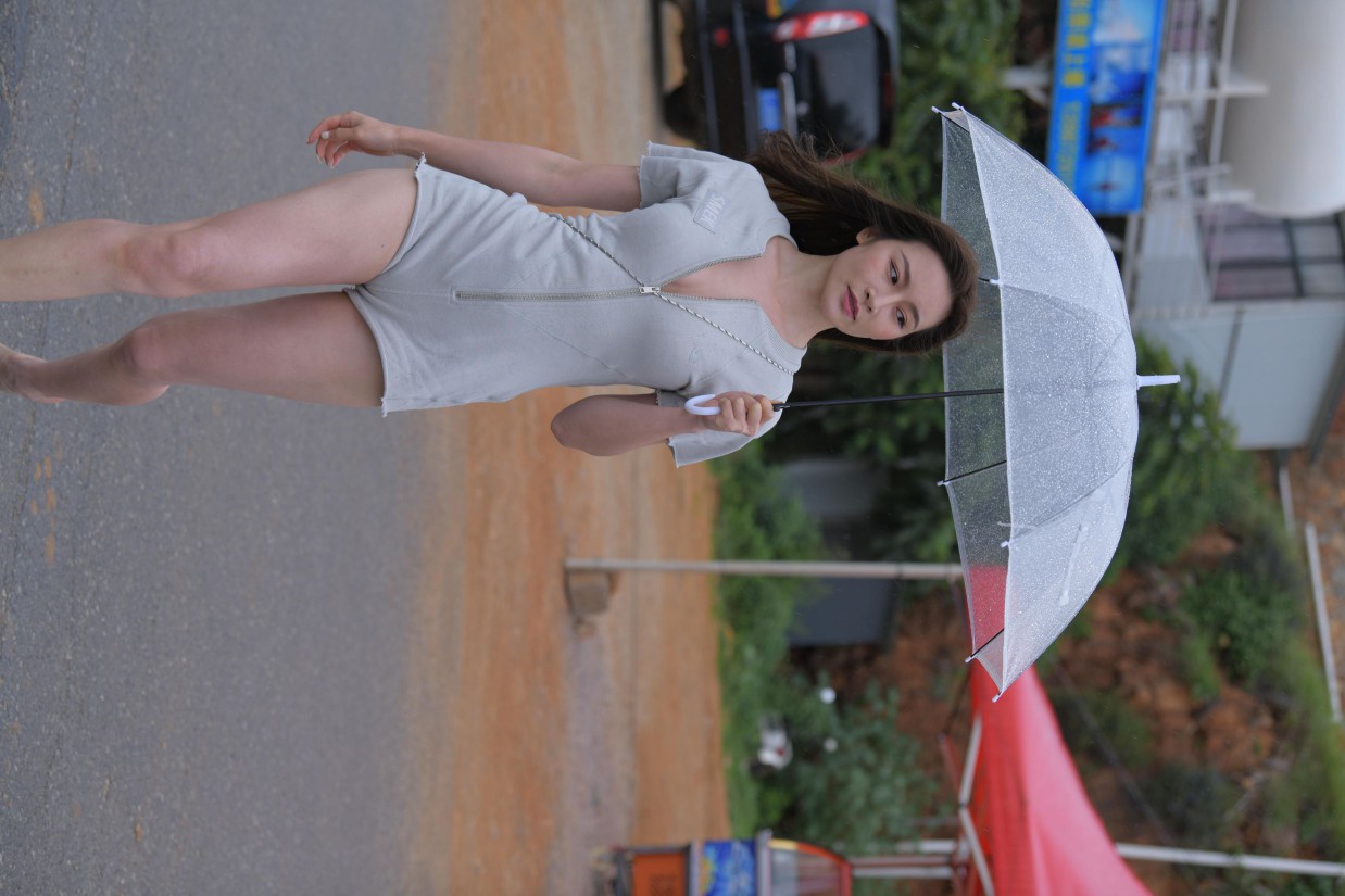 图片[5]-阴雨天在海边骑车的长发女人【156P】00044-无忧兔兔