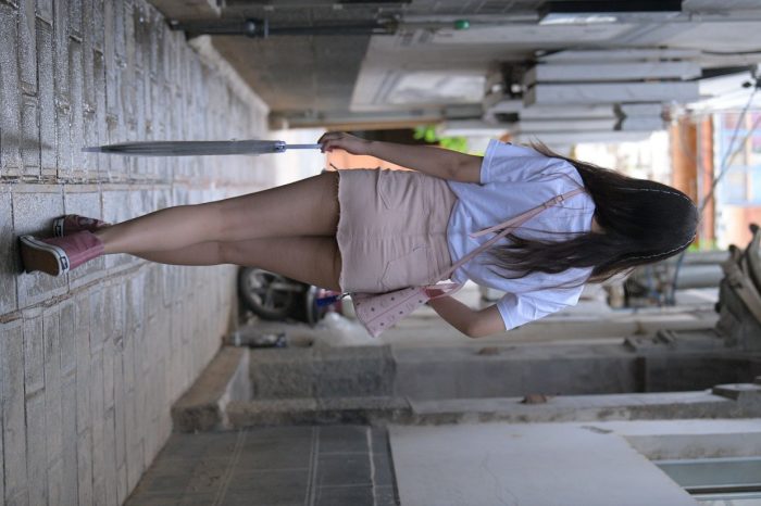 非常清纯甜美的短裙姑娘在逛街【458P】00052-无忧兔兔