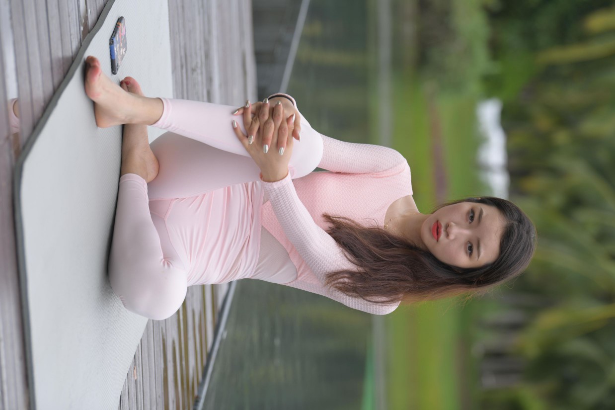图片[7]-很漂亮眼睛也很大的白色瑜伽裤女孩【249P】00063-无忧兔兔