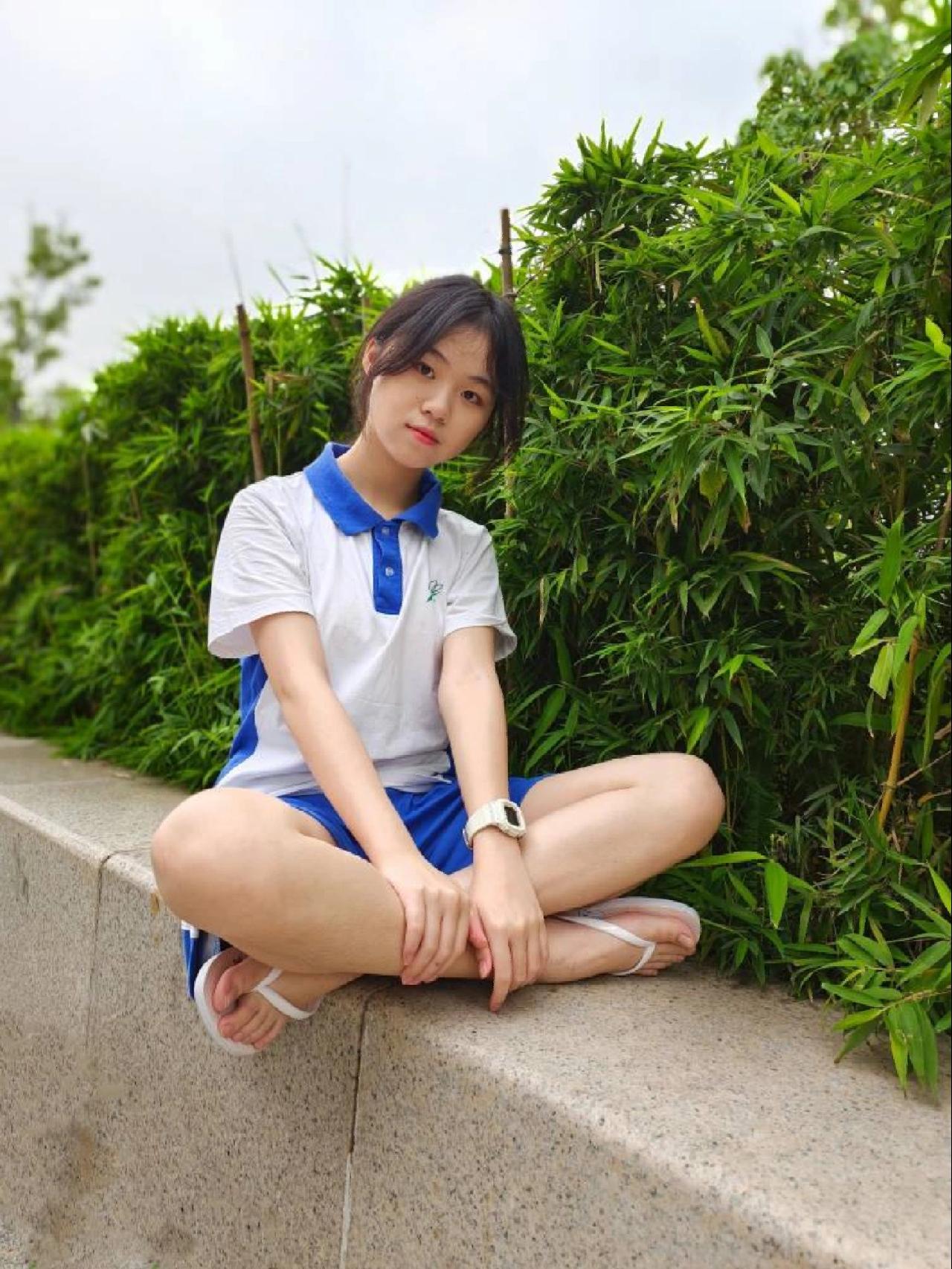 图片[1]-穿校服非常清纯的小姑娘【49P】20003-无忧兔兔