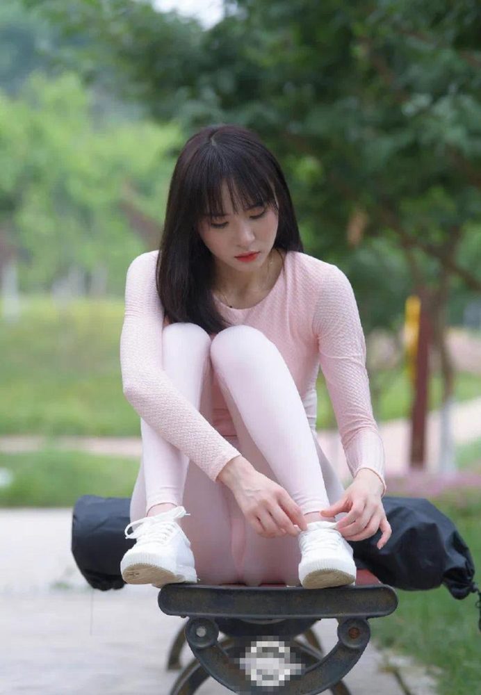 图片[4]-粉粉的瑜伽裤女孩太可爱了 J2090 854P1V-30.4GB-无忧兔兔