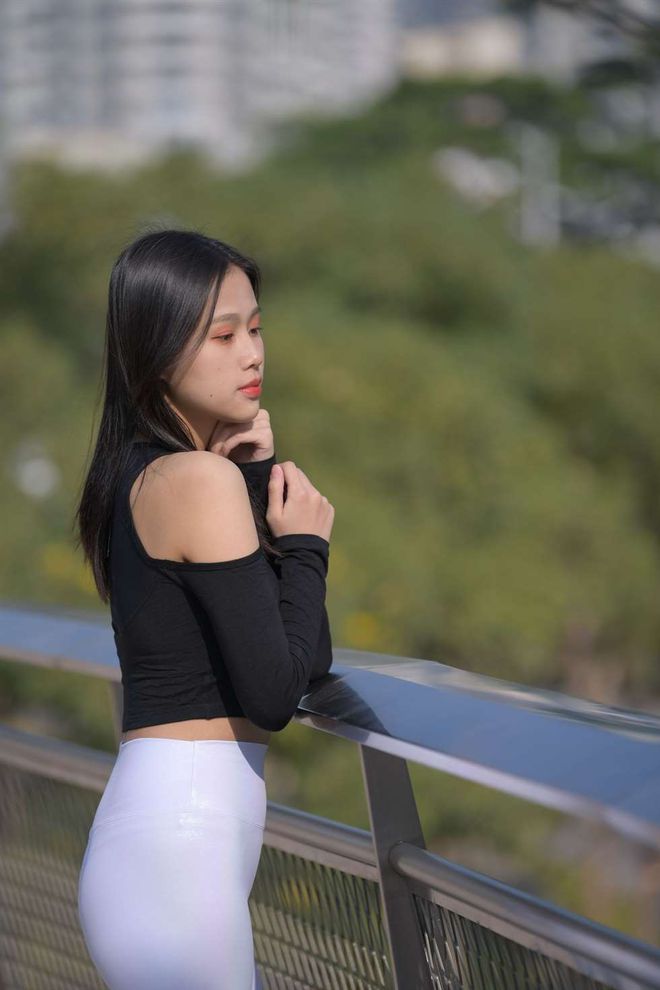 图片[4]-穿紧身白裤的端庄女孩 J1436 674P1V-22.2GB-无忧兔兔