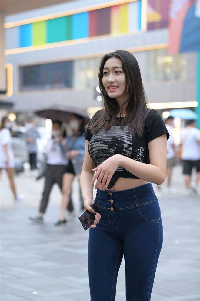 图片[3]-紧身牛仔裤女人J2784 240P-6.66GB-无忧兔兔