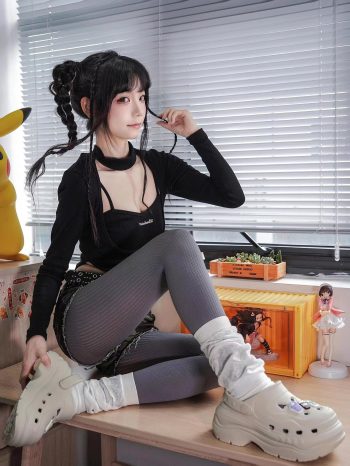 图片[9]-牛仔热裤+灰丝姑娘玩自拍-无忧兔兔