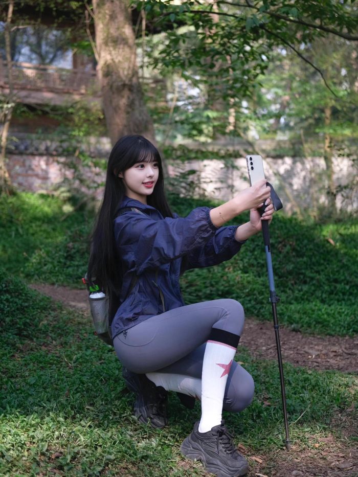 爱爬山的瑜伽裤MM，太甜美了！~-无忧兔兔