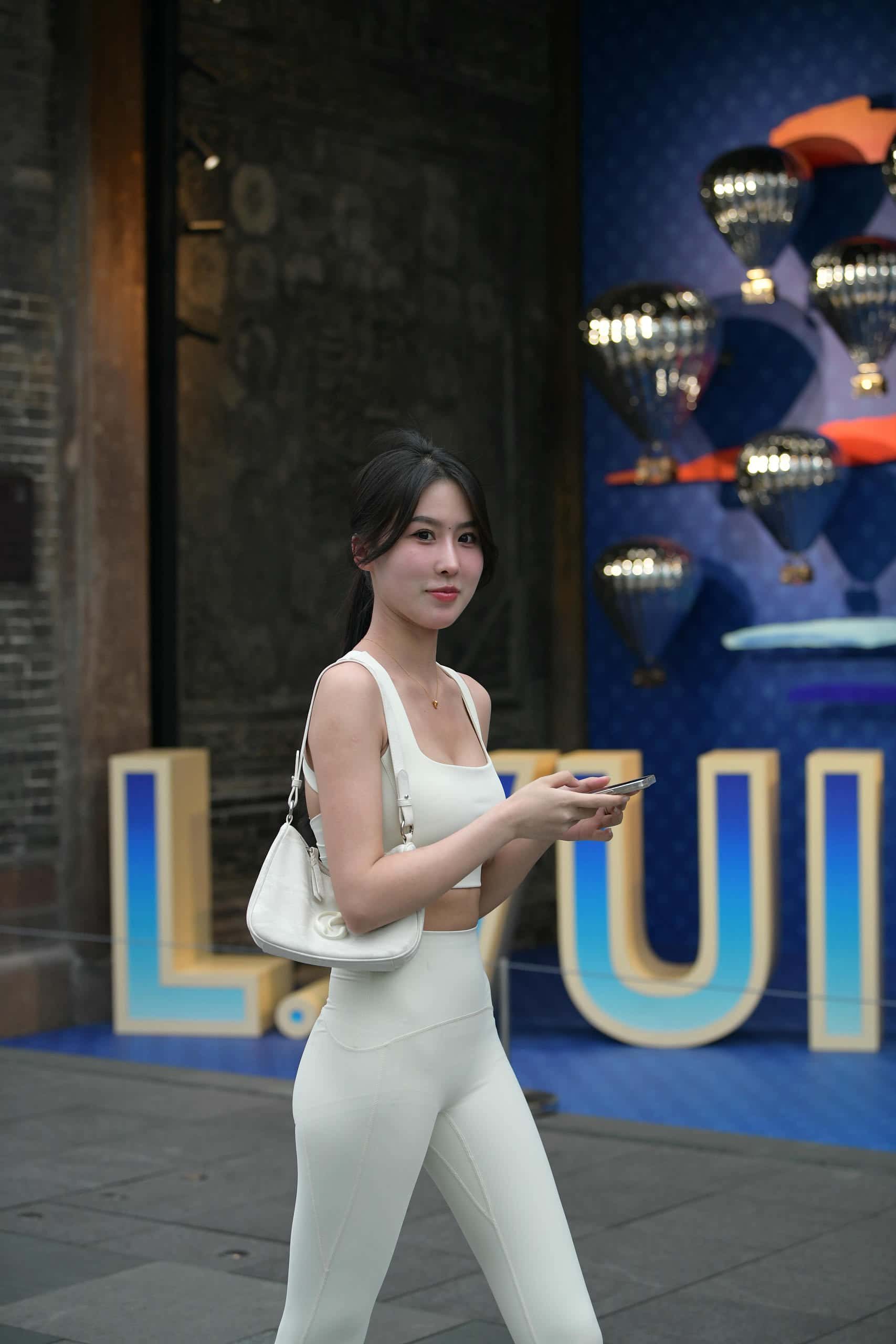 图片[2]-白色瑜伽裤女孩【212P】J8076-无忧兔兔