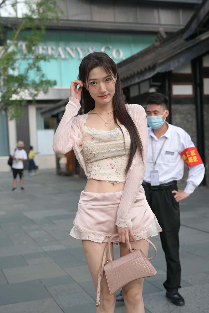 穿蕾丝蛋糕裙的粉色系少女【131P】J7577-无忧兔兔