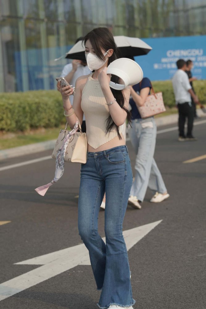 清纯喇叭牛仔裤女孩 【79P】J3591-无忧兔兔