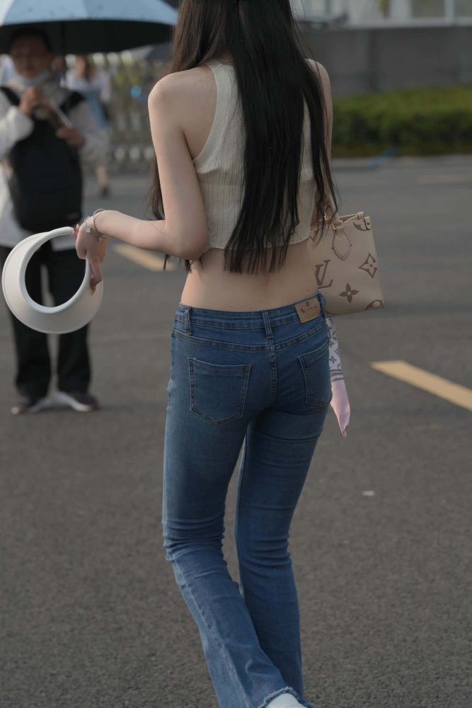 清纯喇叭牛仔裤女孩 【79P】J3591-无忧兔兔